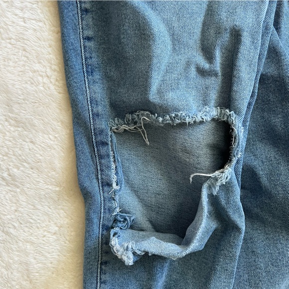 High Rise Mom Jeans - Picture 3 of 8